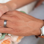 Mon conjoint doit-il adhérer à ma mutuelle d'entreprise ?